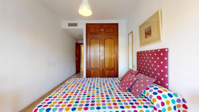Foto be0bd472-9fdc-408c-a42c-739869a9fcaa. Piso  luminoso con terraza, trastero y garaje medina azahara, en Córdoba