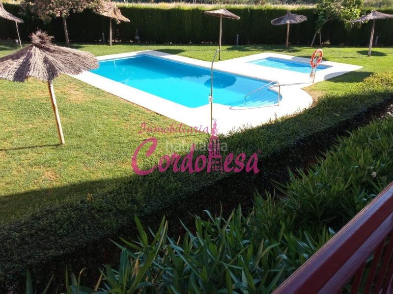 Foto 3967fb41-8df8-4fff-80d6-d638dbfc3087. Casa a schiera con parcheggio piscina in Alcolea Córdoba