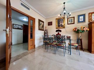 Pis  Cantabrico. Amplia vivienda en  noreña con terraza , garaje y trastero