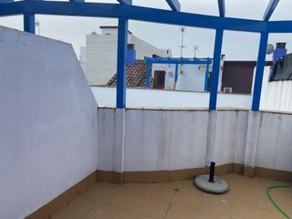 �tic  Calle cartago. Acogedor duplex de dos dormitorios con terraza