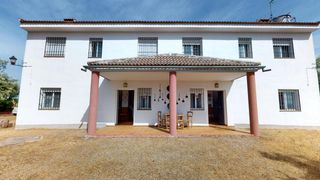 Casa a Montoro. Espectacular finca rústica hipotecable de 3 hectáreas en montoro