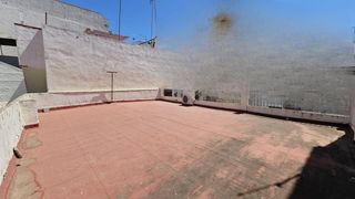 Casa en Santa Rosa - Valdeolleros. Casa en valdeolleros con 143 m2 de exteriores!!!