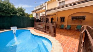 Xalet a El Brillante -El Naranjo - El Tablero. Amplia casa junto la asomadilla con piscina propia