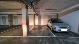 Aparcament cotxe  Calle los chopos. Buena cochera con trastero en venta en santa rosa