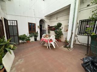 Casa  Juan tocino. Vivienda tipo casa de vecinos en casco histórico junto a olleria