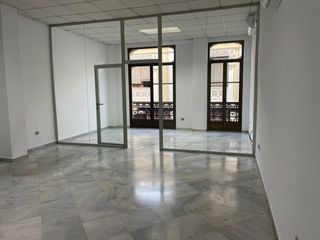 Miete Büro in Calle sevilla 2. Oficina en pleno centro. edificio conde de gondomar
