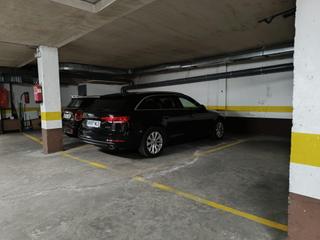 Parking voiture  Calle buen suceso. Espectacular y necesario garaje  trastero junto a san lorenzo!!