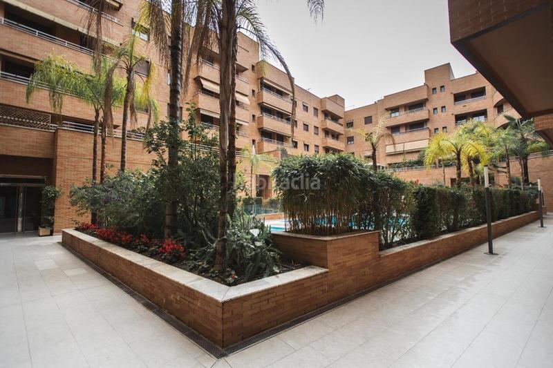 Foto a7e4e4e6-915a-4ff7-8640-98b3c37fec34. Piso en calle cañito bazán 2 magnifica vivienda, situada en avda. cañito bazan. 3 dormitorios, 2 baños, cochera, trast y piscina. en Córdoba