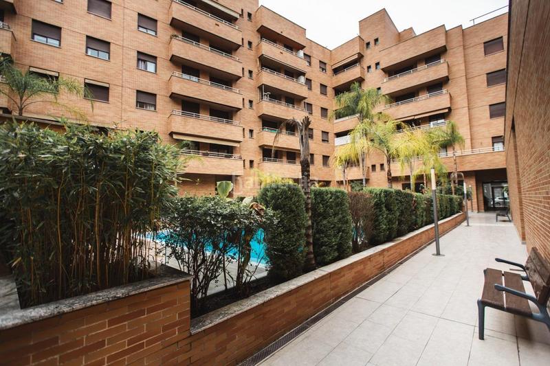 Foto aff516ca-8e17-4d5f-a0f4-1fc529cb368d. Piso en calle cañito bazán 2 magnifica vivienda, situada en avda. cañito bazan. 3 dormitorios, 2 baños, cochera, trast y piscina. en Córdoba