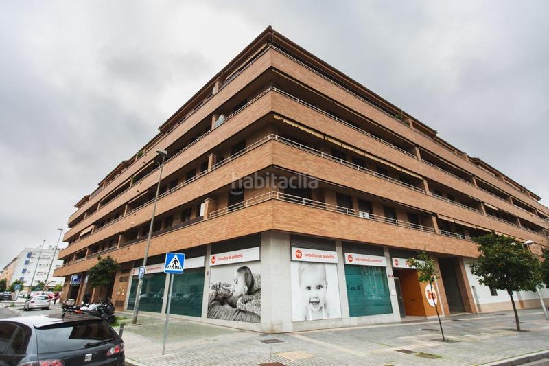 Foto b3fea336-5c44-4b82-83bd-446098fdb99f. Piso en calle cañito bazán 2 magnifica vivienda, situada en avda. cañito bazan. 3 dormitorios, 2 baños, cochera, trast y piscina. en Córdoba