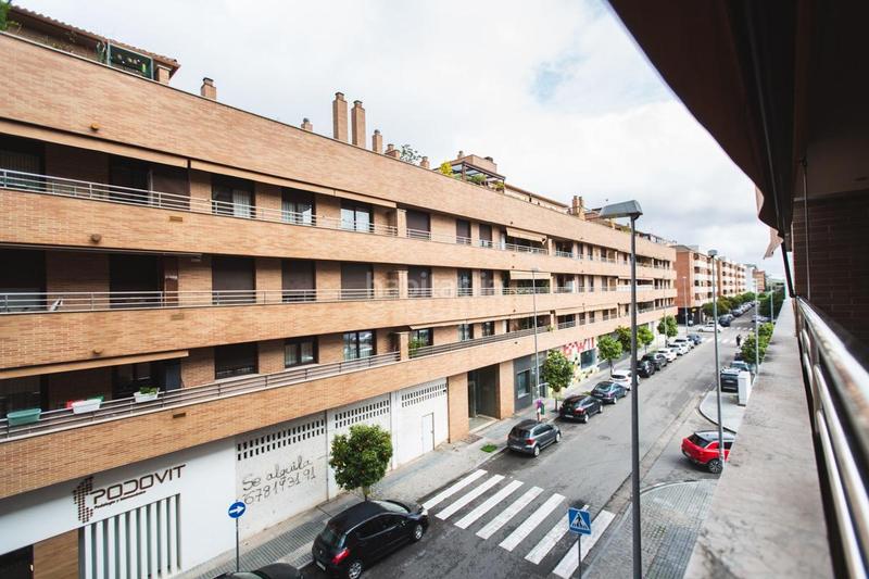 Foto c351e6f6-1535-4234-bdf5-e008379ea2e3. Piso en calle cañito bazán 2 magnifica vivienda, situada en avda. cañito bazan. 3 dormitorios, 2 baños, cochera, trast y piscina. en Córdoba
