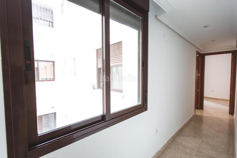 Foto e6feb298-7a3f-472e-90fd-c53a44161c86. Piso en calle cañito bazán 2 magnifica vivienda, situada en avda. cañito bazan. 3 dormitorios, 2 baños, cochera, trast y piscina. en Córdoba