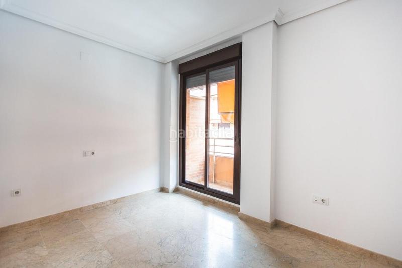 Foto fb31f451-7116-4510-acd9-225223c70385. Piso en calle cañito bazán 2 magnifica vivienda, situada en avda. cañito bazan. 3 dormitorios, 2 baños, cochera, trast y piscina. en Córdoba