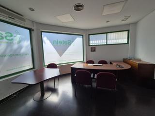 Location Bureau à Avenida avenida de la república argentina 2. Oficina de 227 m2 en el centro de córdoba