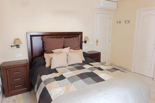 Casa a Calle jesus del calvario 31. Buscas el hogar perfecto para tu familia en una ubicación tranqu