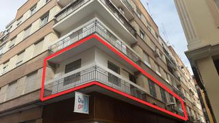 Pis  Calle calle de alhakén ii. Magnifica vivienda situada en pleno centro de cordoba, con 5 dor