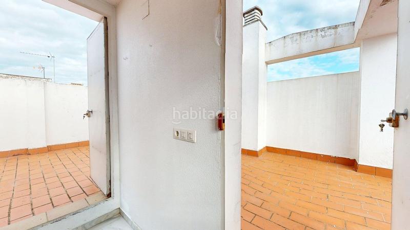 Foto 4284ba51-474d-46f6-8825-7e6279699388. Casa adosada , situada en los olivos borrachos. de 5 dormitorios, 2 baños, aseo y amplias terrazas. en Córdoba