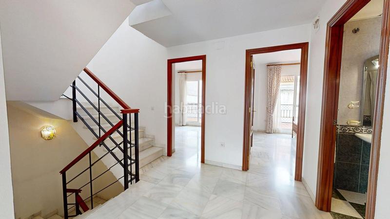 Foto 4b62a6d9-9f47-4c91-9a22-87c4f6c08616. Casa adosada , situada en los olivos borrachos. de 5 dormitorios, 2 baños, aseo y amplias terrazas. en Córdoba