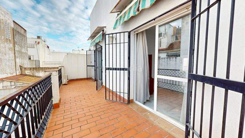Foto 5561c567-f8c2-4a10-b051-f718de137983. Casa adosada , situada en los olivos borrachos. de 5 dormitorios, 2 baños, aseo y amplias terrazas. en Córdoba