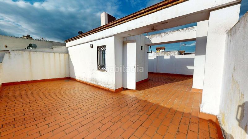 Foto a360f34b-9c63-4e5b-a1e9-b5b183a3e006. Casa adosada , situada en los olivos borrachos. de 5 dormitorios, 2 baños, aseo y amplias terrazas. en Córdoba