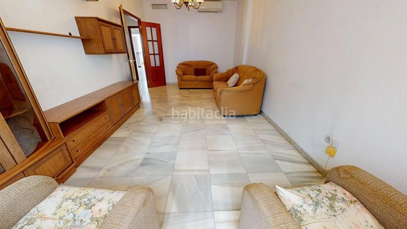 Foto b8aaa7b4-9713-46da-94f5-cb4cbd40c798. Casa adosada , situada en los olivos borrachos. de 5 dormitorios, 2 baños, aseo y amplias terrazas. en Córdoba