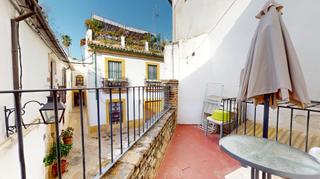 Haus  Calle de julio romero de torres. Casa andaluza en plena judería de córdoba, ideal para vivir , ce
