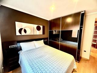 Appartement  Calle venerable juan santiago. Elegancia, confort y alma familiar, una joya junto al centro com