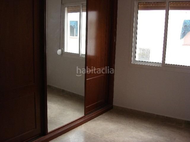 Foto 609e05c3-81e0-45a4-a2d6-b6e46b5d87aa. Casa adossada a casco histórico - ribera - san basilio Córdoba