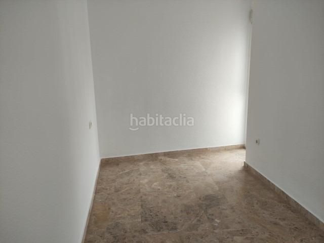 Foto ec2e03c1-36ec-49e1-8189-8f80af571ea7. Casa adossada a casco histórico - ribera - san basilio Córdoba
