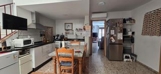 Maison  Calle san agustin. Excelente casa reformada en san agustín con garaje y local inclu