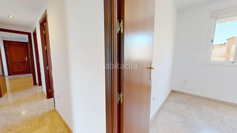 Foto a17b3475-d5b5-4a04-8a38-dc296c08ae65. Pis amb calefacció aparcament a Huerta de la Reina - Trassierra Córdoba
