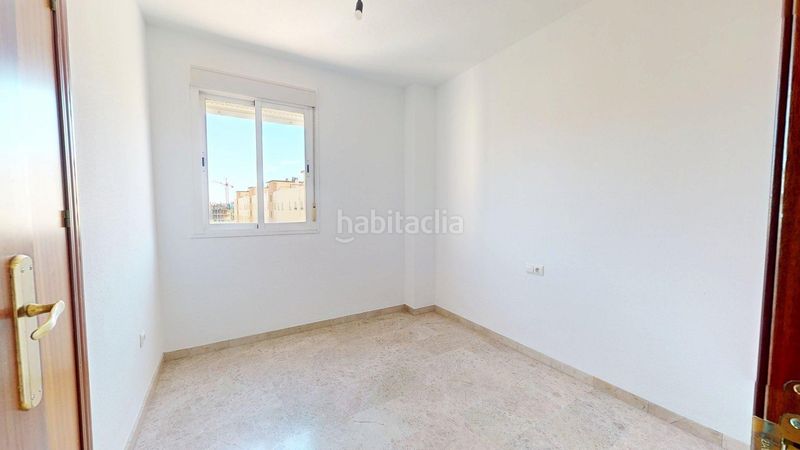 Foto d1da4ad1-a688-4549-b341-3cde17e3d318. Pis amb calefacció aparcament a Huerta de la Reina - Trassierra Córdoba