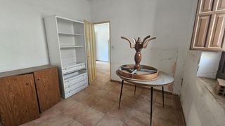 Casa a Cañero. Casa en cañero con patio, proyecto de reforma y gran potencial