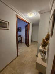 Rent Flat  Calle de teresa de calcuta. Amplio y moderno piso en alquiler en arroyo del moro, córdoba