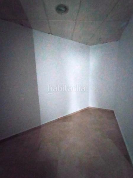 Foto 020a2080-7b12-46cd-a96e-594d9dc5954f. Local comercial a Centro Bormujos