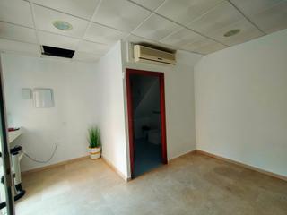 Local Comercial en Calle Juan Ramon Jimenez