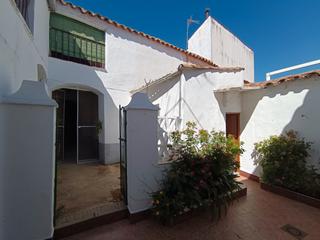 Maison à Calle cura 28. Estupenda casa situada en la población de cabeza la vaca en un e