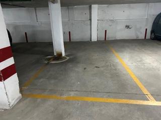 Aparcament cotxe a Centro. Garaje en la juderia