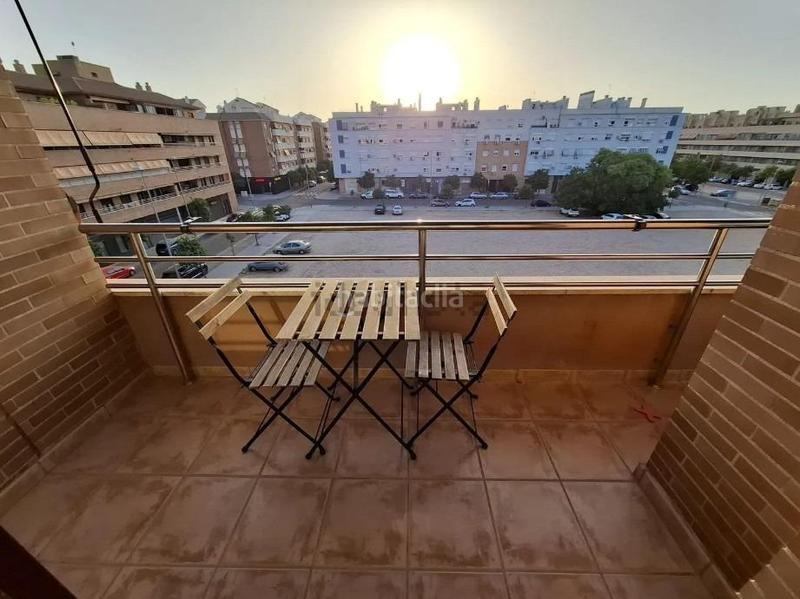 Foto bb9fc39c-ce5e-4c17-8524-e8d1e7cf2906. Appartamento con parcheggio piscina in Tablero Bajo - Arruzafilla Córdoba