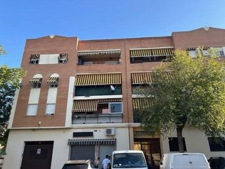 Flat  Calle libertador simon bolivar. Vivienda en polígono guadalquivir