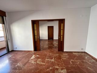 Location Appartement à Centro. Piso junto al boulebard gran capitan.