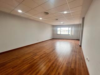Lloguer Oficina a Sector Sur. Oficina 60m2 a muy buen precio. nueva!!!