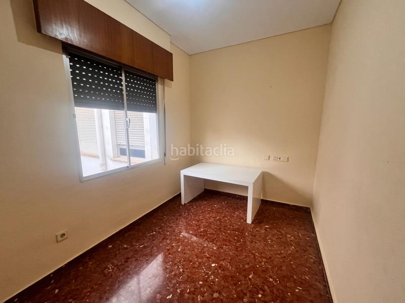 Foto 84b1fb41-5ef2-4c26-9fc1-7c0aef855215. Alquiler piso  en alquiler 3 dormitorios, salón con vistas a la sierra. en Córdoba