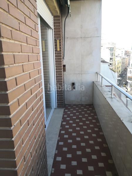 Foto 8f1bd421-471e-42d3-8e99-28b26ea9bff6. Alquiler piso  en alquiler 3 dormitorios, salón con vistas a la sierra. en Córdoba