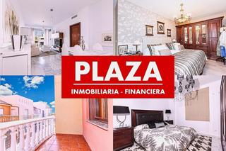 Pis a Centro. Este piso se encuentra en lucena, córdoba, en la zona del c/. el