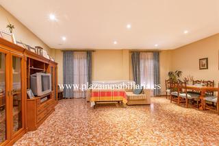 tic en Las Tinajeras - Juderas. Piso tico 1 planta de 3 hab. juego de pelota por 150.000 euros.