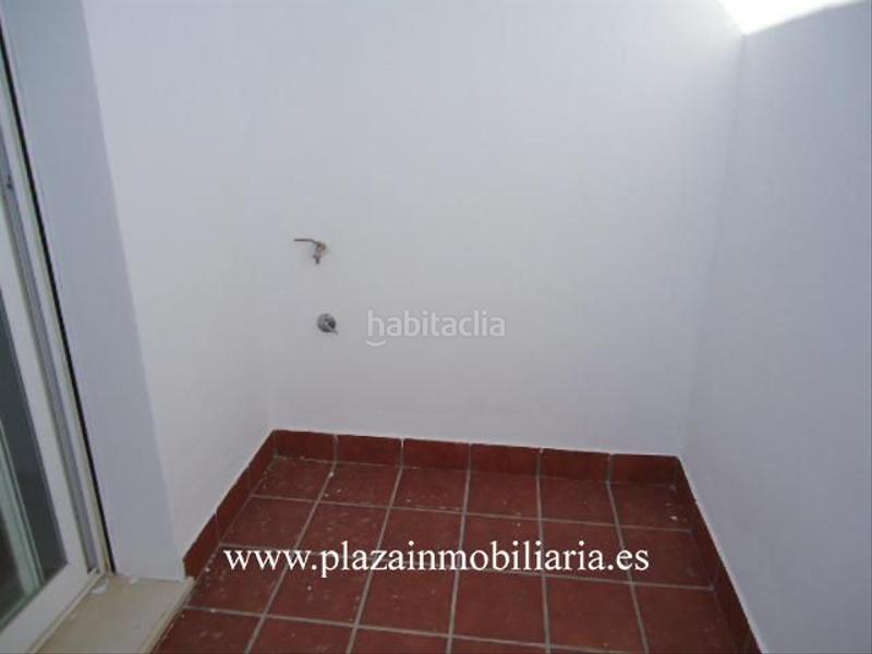 Foto a590f140-0f0f-41c1-89c9-51f906ddf6f6. Casa con parcheggio in El Valle Lucena