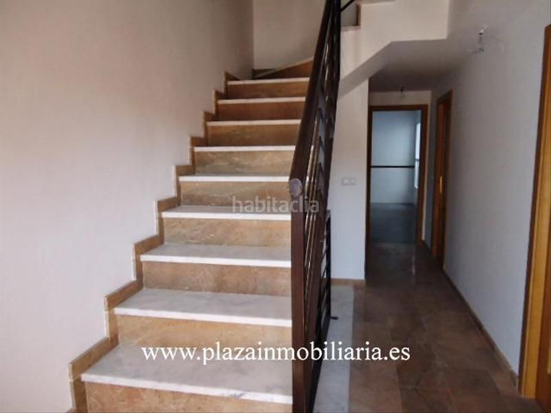 Foto d805af66-099b-484f-b5ab-f7a59daaef1e. Casa con parcheggio in El Valle Lucena