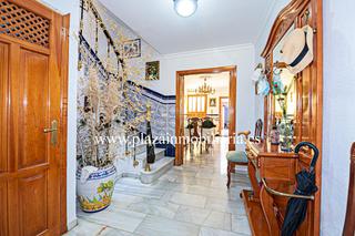 Casa en San Francisco. Casa de 5 hab. zona c. san francisco por 150.000 euros.