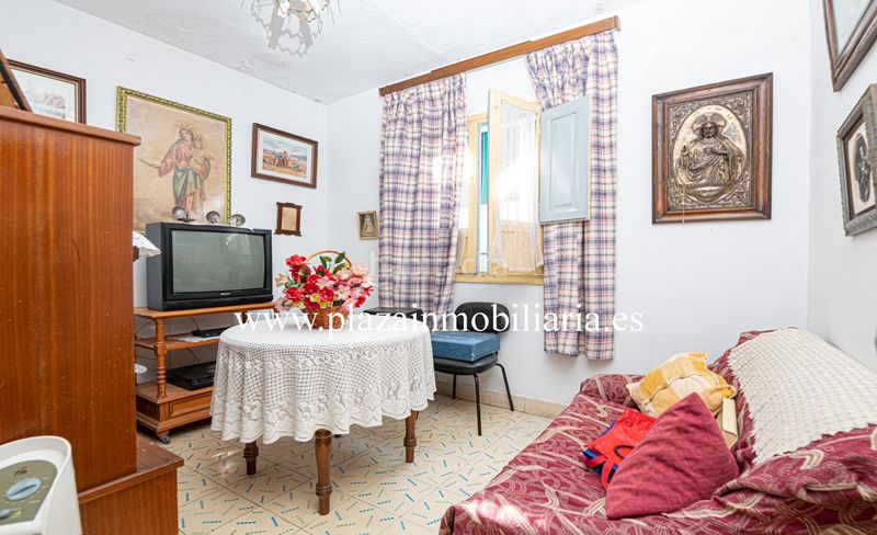 Foto 01c7fa31-ffc9-4489-abf6-02ff722c9e78. Casa amb aparcament a Centro Lucena